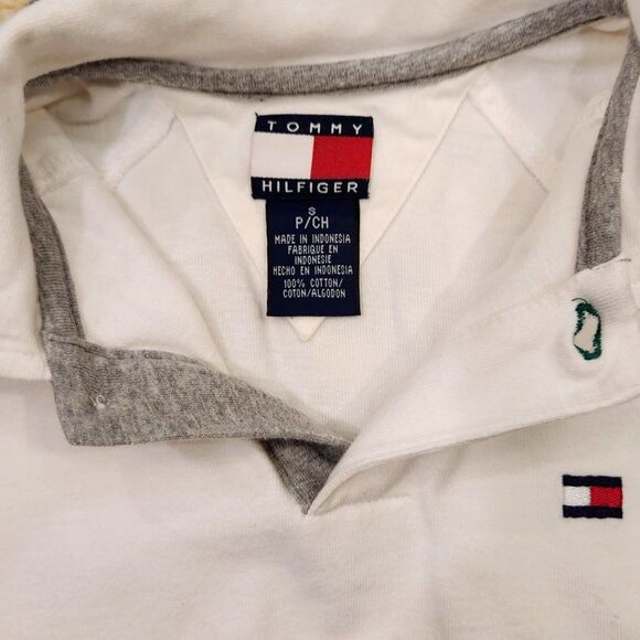 Tommy Hilfiger Polo Shirt White w Navy Stripe Boys Size Small - Picture 3 of 3